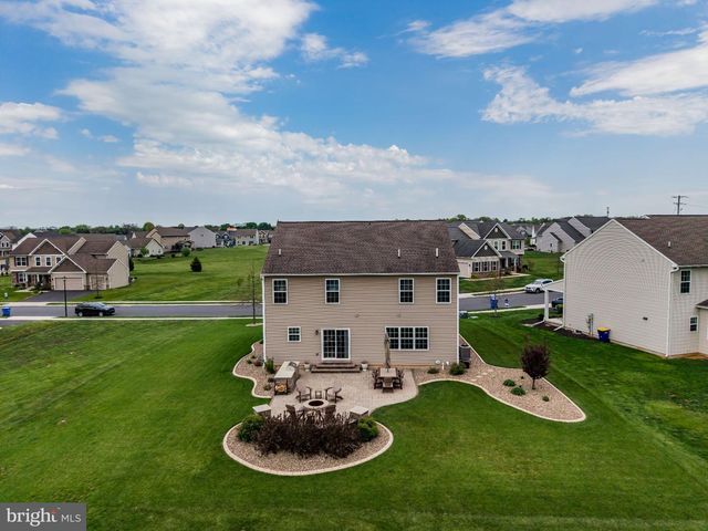 50 DANBURY DR, Mechanicsburg, PA 17050