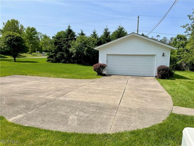 180 Atterbury Boulevard, Hudson, OH 44236