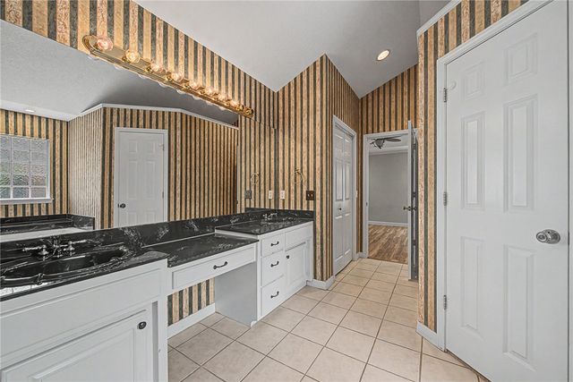 2800 Brookshire Street, Springdale, AR 72762