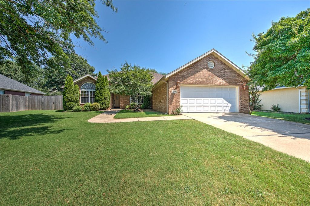 2800 Brookshire Street, Springdale, AR 72762