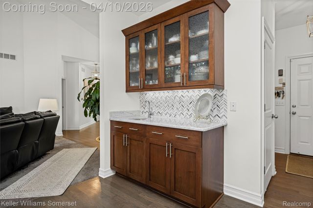 70 Lakeview Drive, Addison Township, MI 48370