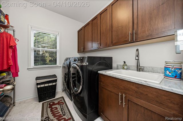 70 Lakeview Drive, Addison Township, MI 48370