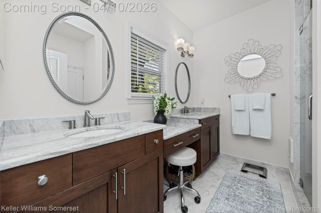 70 Lakeview Drive, Addison Township, MI 48370