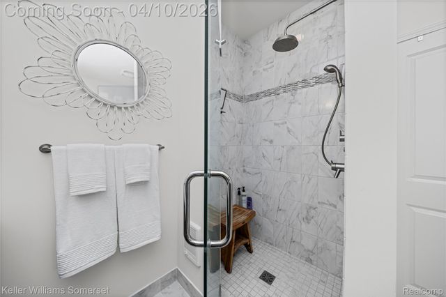 70 Lakeview Drive, Addison Township, MI 48370