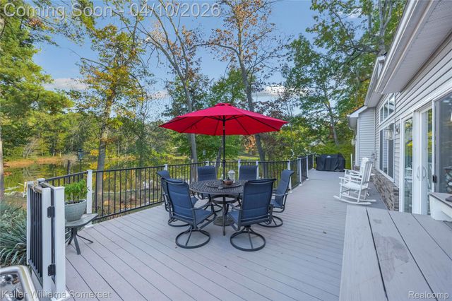 70 Lakeview Drive, Addison Township, MI 48370