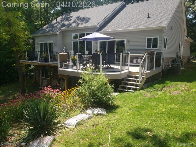 70 Lakeview Drive, Addison Township, MI 48370