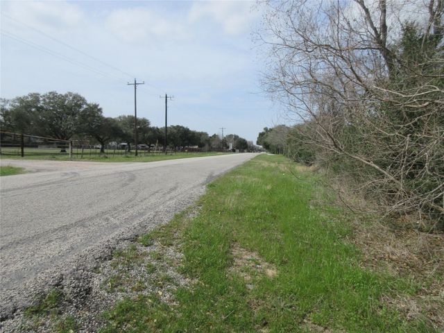 37280 Clapp Road, Brookshire, TX 77423