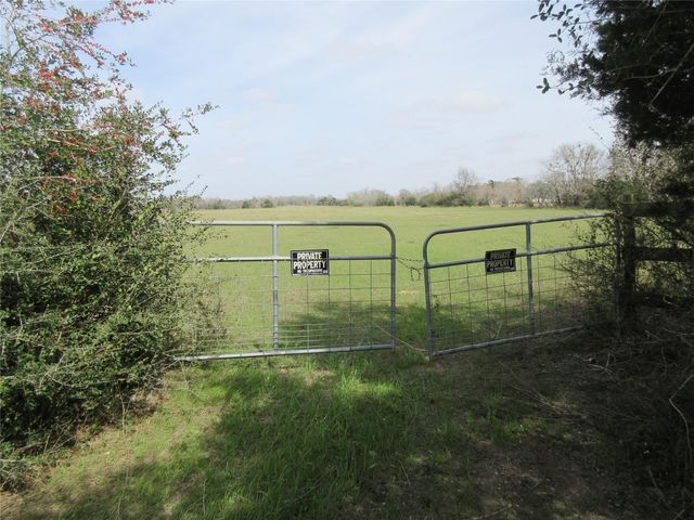 37280 Clapp Road, Brookshire, TX 77423