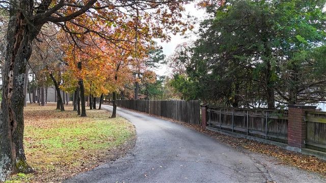 3900 Wylie Road, Poteau, OK 74953