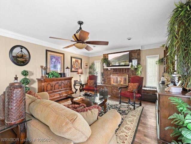 3900 Wylie Road, Poteau, OK 74953