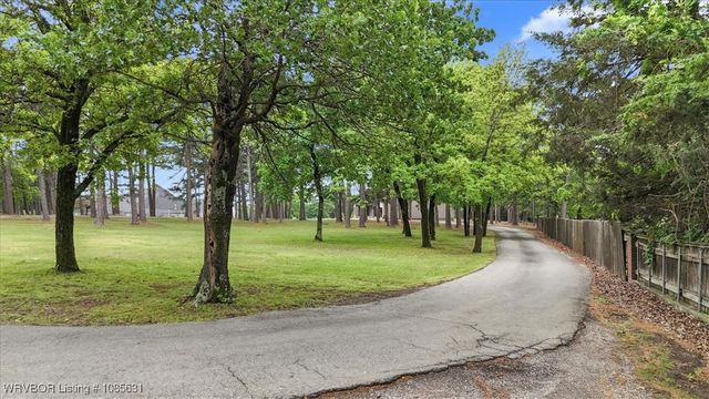 3900 Wylie Road, Poteau, OK 74953