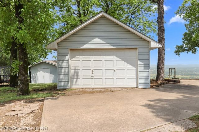 3900 Wylie Road, Poteau, OK 74953