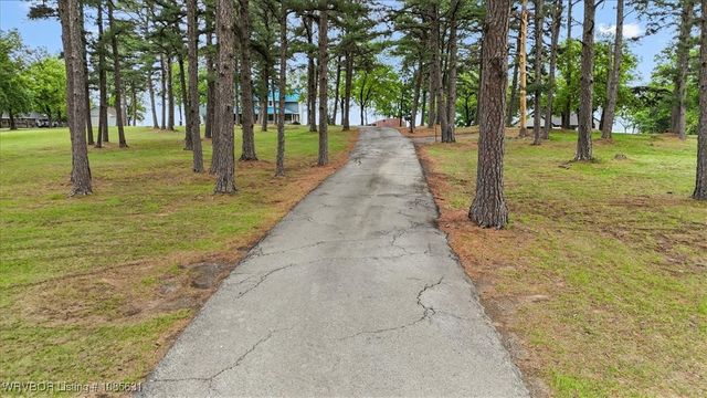 3900 Wylie Road, Poteau, OK 74953