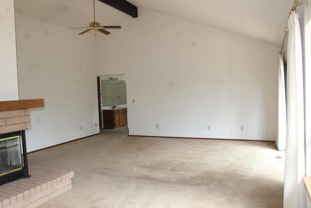 16147 Tina Ct, Grass Valley, CA 95949