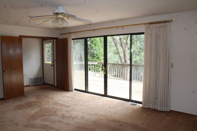 16147 Tina Ct, Grass Valley, CA 95949
