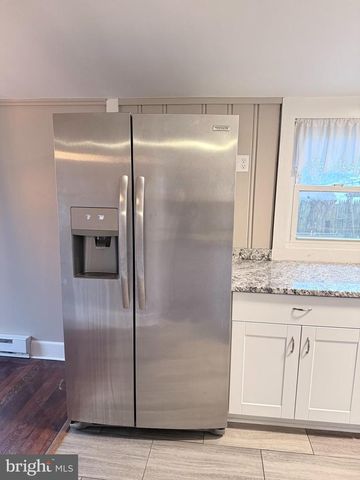 1223 PINE AVE, Shady Side, MD 20764