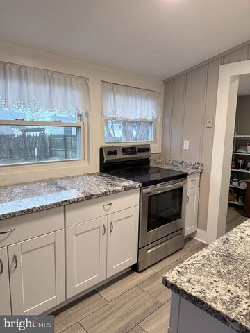 1223 PINE AVE, Shady Side, MD 20764