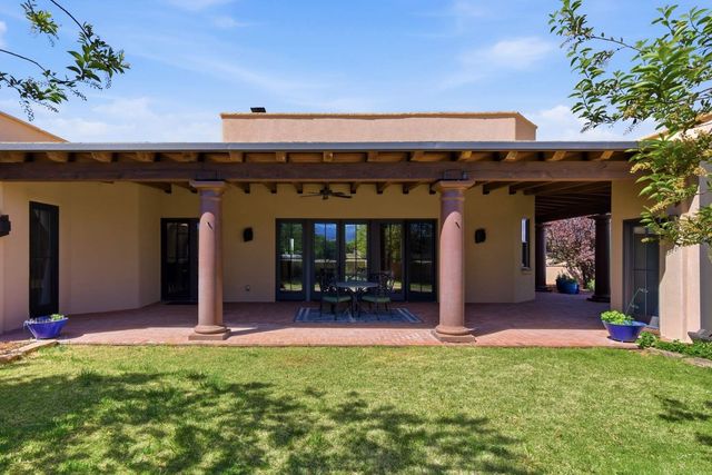 11B Camino De Los Montoyas, Santa Fe, NM 87506