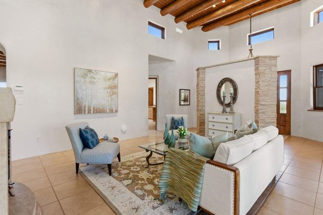 11B Camino De Los Montoyas, Santa Fe, NM 87506
