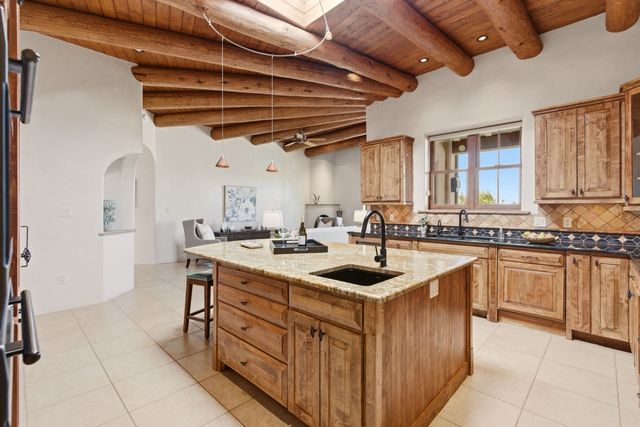 11B Camino De Los Montoyas, Santa Fe, NM 87506