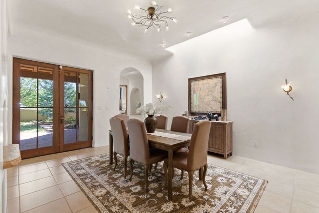 11B Camino De Los Montoyas, Santa Fe, NM 87506