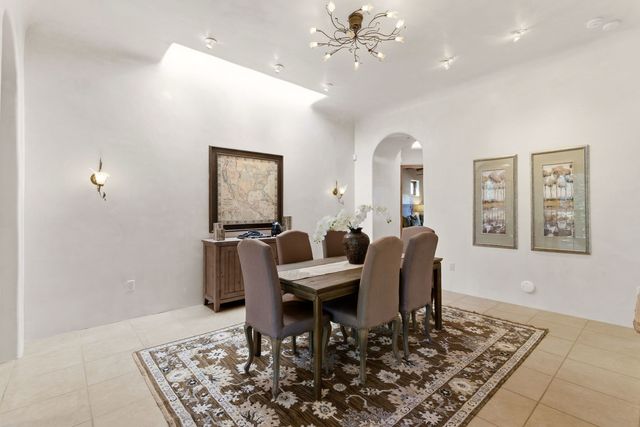 11B Camino De Los Montoyas, Santa Fe, NM 87506