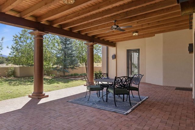 11B Camino De Los Montoyas, Santa Fe, NM 87506