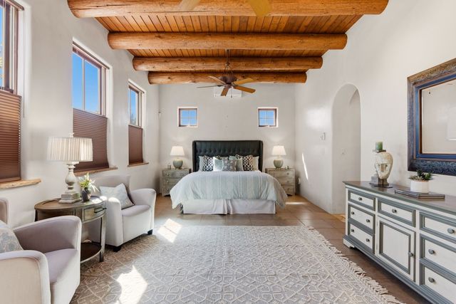 11B Camino De Los Montoyas, Santa Fe, NM 87506
