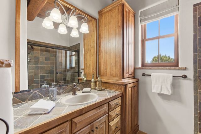 11B Camino De Los Montoyas, Santa Fe, NM 87506