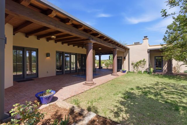 11B Camino De Los Montoyas, Santa Fe, NM 87506