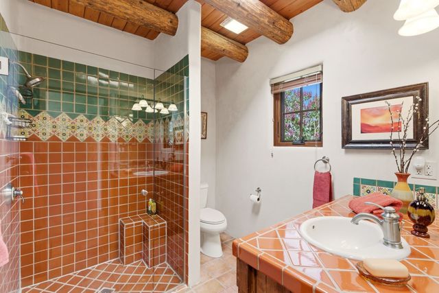 11B Camino De Los Montoyas, Santa Fe, NM 87506