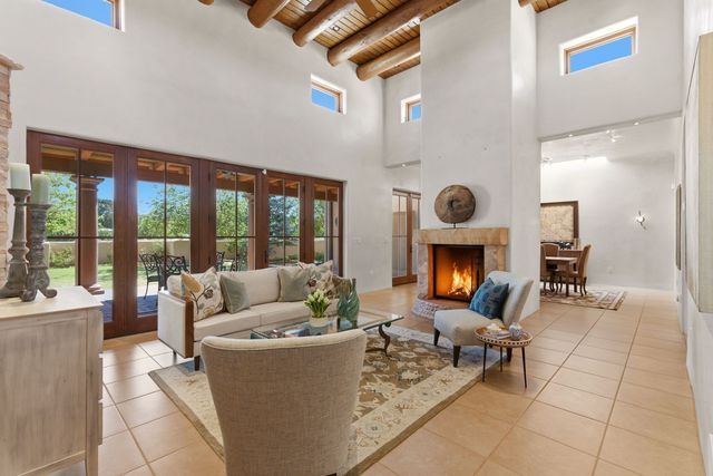 11B Camino De Los Montoyas, Santa Fe, NM 87506