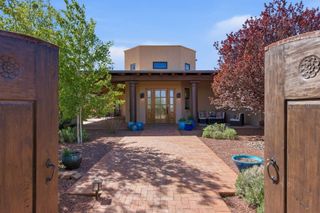 11B Camino De Los Montoyas, Santa Fe, NM 87506
