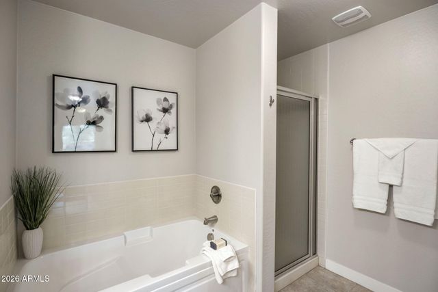 5450 E DEER VALLEY Drive 3172, Phoenix, AZ 85054