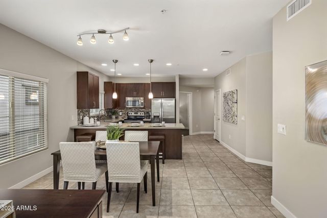 5450 E DEER VALLEY Drive 3172, Phoenix, AZ 85054