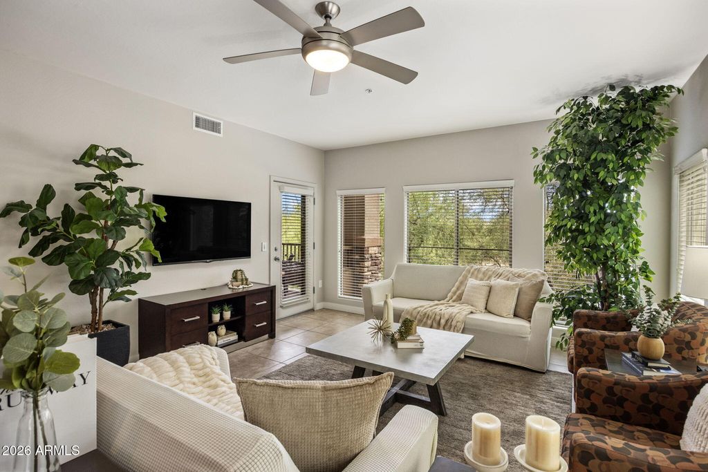 5450 E DEER VALLEY Drive 3172, Phoenix, AZ 85054 — exterior