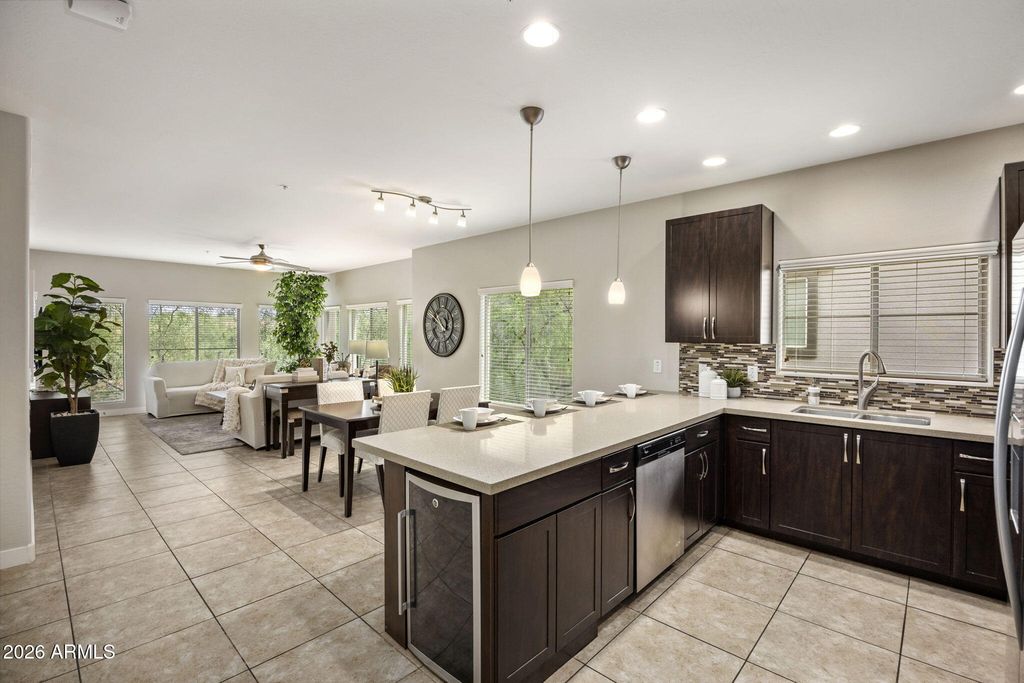 5450 E DEER VALLEY Drive 3172, Phoenix, AZ 85054 — photo 3