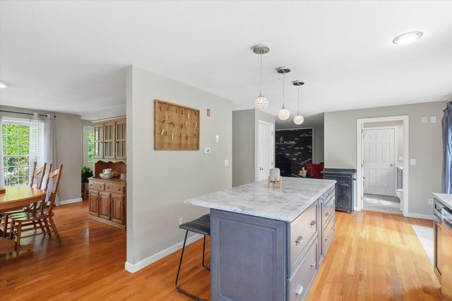 23 Peaslee Crossing Road, Newton, NH 03858