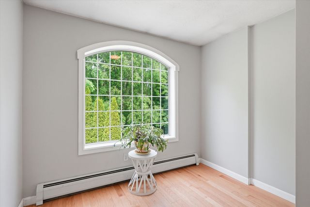 23 Peaslee Crossing Road, Newton, NH 03858