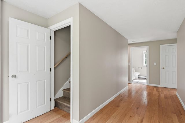 23 Peaslee Crossing Road, Newton, NH 03858
