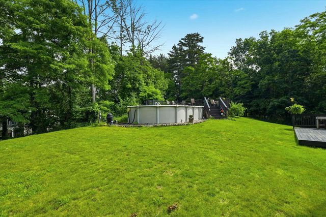 23 Peaslee Crossing Road, Newton, NH 03858