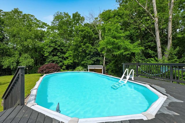 23 Peaslee Crossing Road, Newton, NH 03858