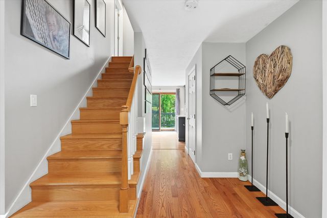23 Peaslee Crossing Road, Newton, NH 03858