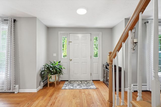 23 Peaslee Crossing Road, Newton, NH 03858