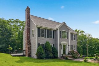 23 Peaslee Crossing Road, Newton, NH 03858