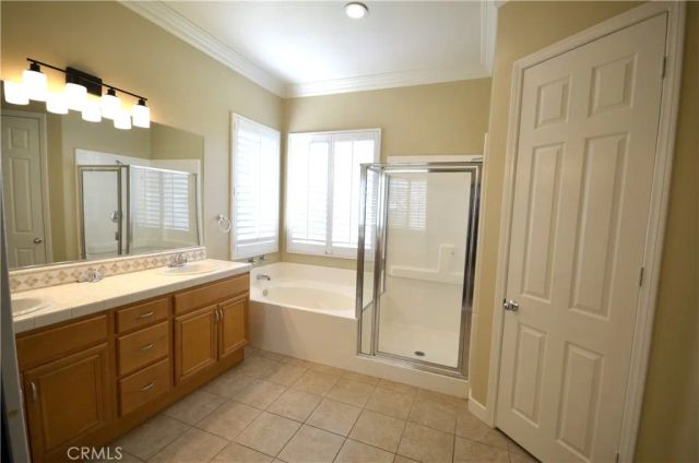 28305 Tiara Court, Highland, CA 92346