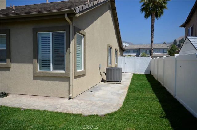 28305 Tiara Court, Highland, CA 92346