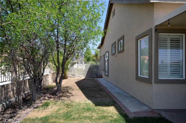 28305 Tiara Court, Highland, CA 92346