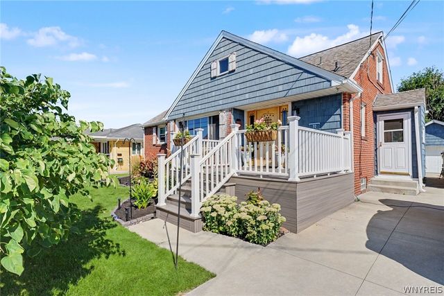 32 Hamilton Avenue, Lackawanna, NY 14218