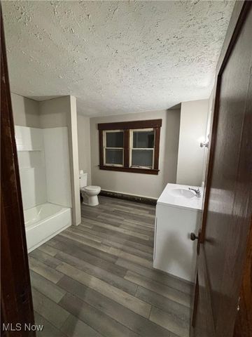 1023 Fulton Road NW, Canton, OH 44703